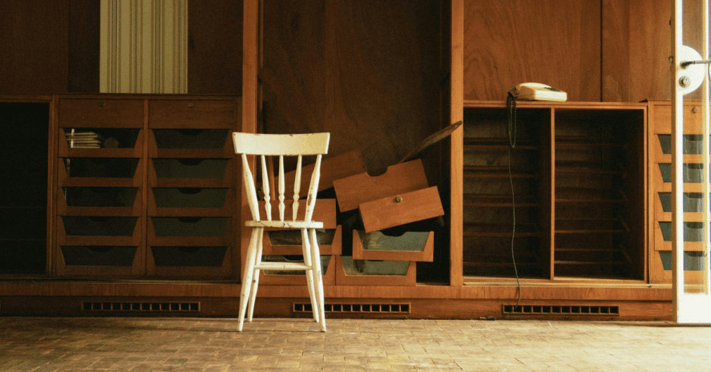 robot vacuum cabinet